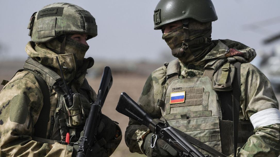 Лицам без гражданства разрешили служить в ВС России