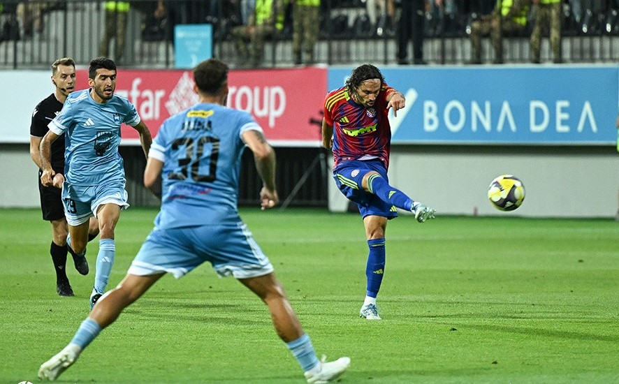 Футболисты «Зире» поделили очки с «Хайдуком»