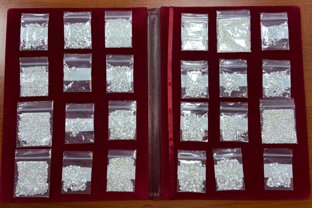 В Азербайджане пресекли контрабанду бриллиантов&nbsp;&nbsp;