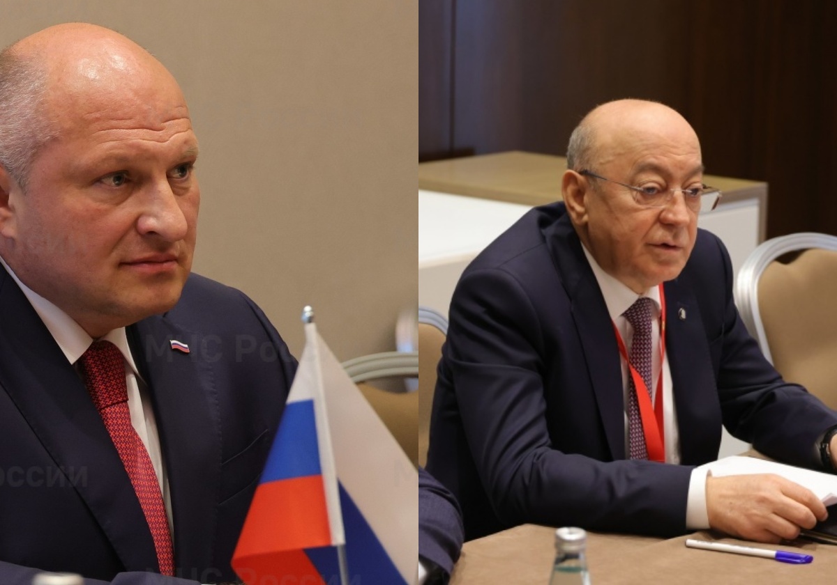 Глава МЧС России, прибывший с «особой миссией и посланием от Путина», встретился с Кямаледдином Гейдаровым 