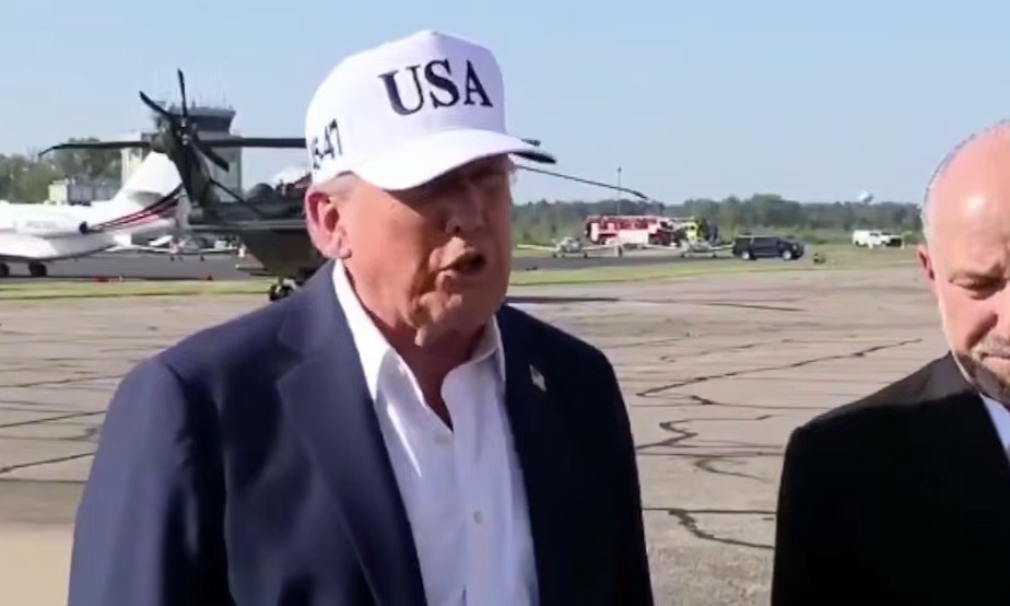 Трамп: По Зеленскому наносят серьёзные удары, я разочарован разговором с Путиным