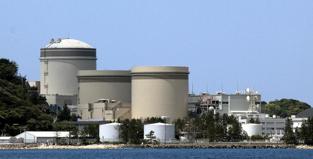 В Японии впервые после катастрофы на "Фукусиме" задумались о развитии ядерной энергетики