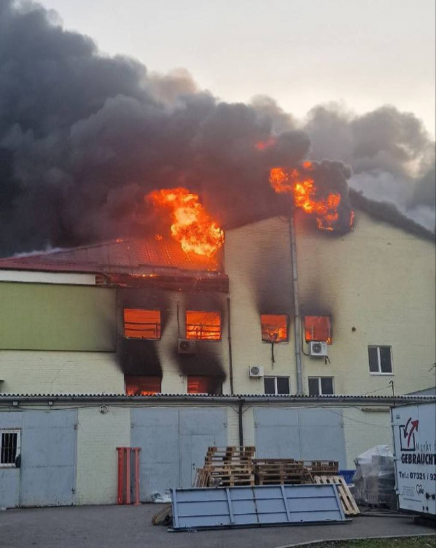 Россия ударила по чайной фабрике TeaHouse в Днепре