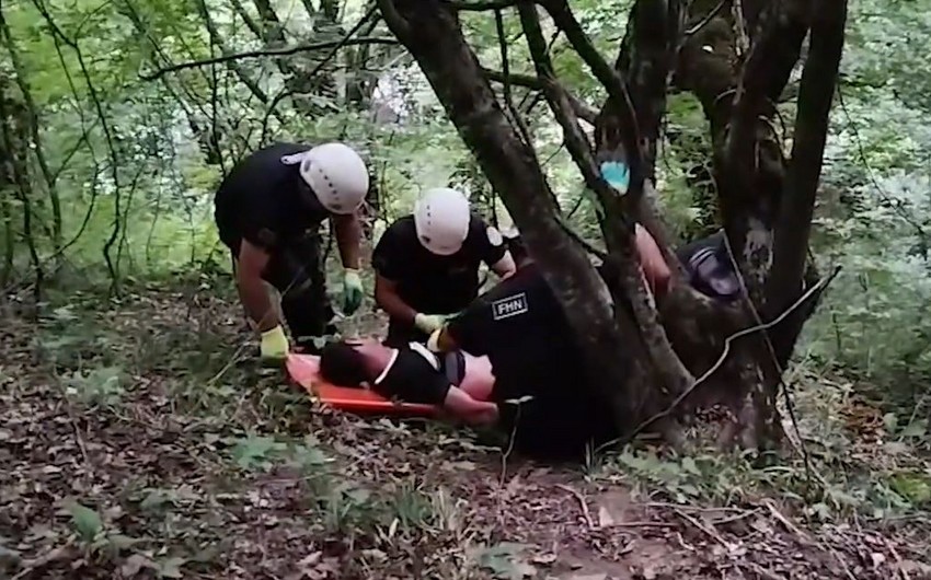 В Габале спасли человека, упавшего в горах