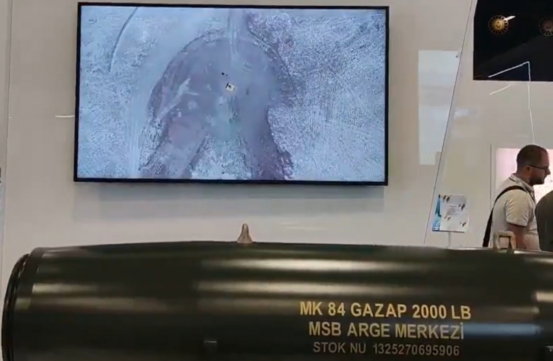 Турция испытала сверхмощную авиабомбу