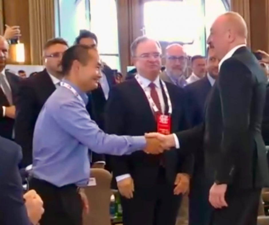 Телеведущий Деннис Ю восхитился президентом Азербайджана и Шушой