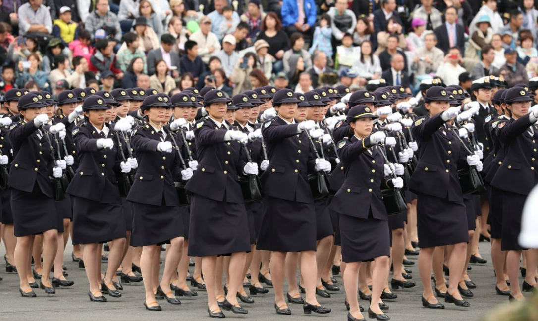 Женщины в японской армии впредь смогут служить без ограничений