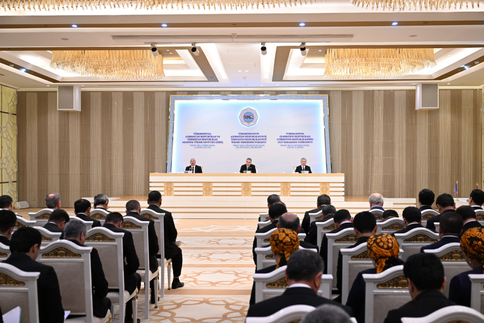 Переговоры Алиева, Бердымухамедова и Мирзиёева в Туркменбаши: "Это дружба, братство не на словах, а на деле"