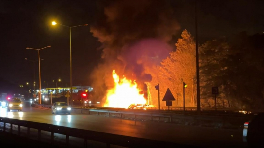 В Турции горящий грузовик под управлением Мамедова проехал 8 километров