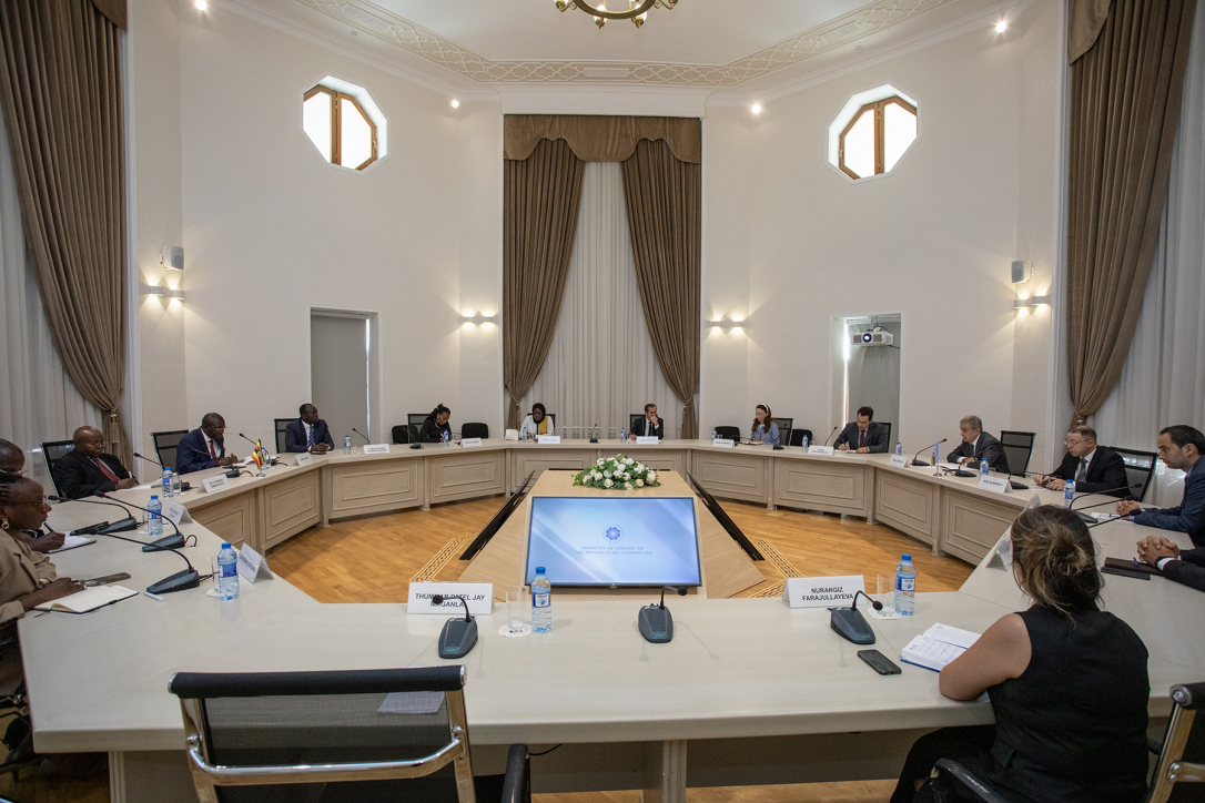 Азербайджан и Уганда обсудили сотрудничество в энергетике