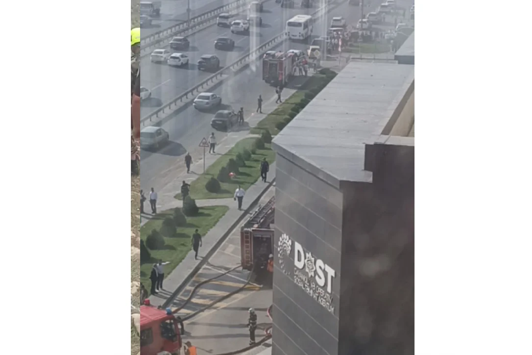 В Хырдалане второй раз за год загорелся центр DOST