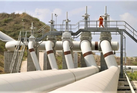 Нефтепровод в Баку загорелся после попытки кражи нефти