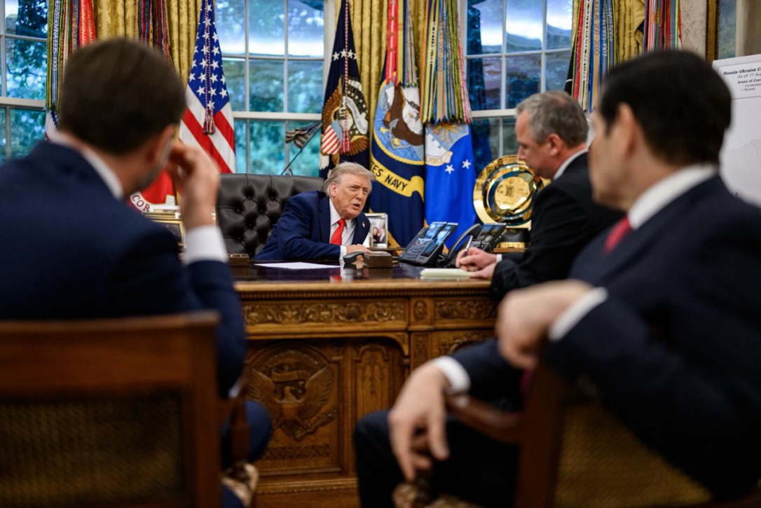 Историческая встреча: Трамп собрал Зеленского и лидеров Европы в Белом доме, Путин заговорил о встрече. Главное