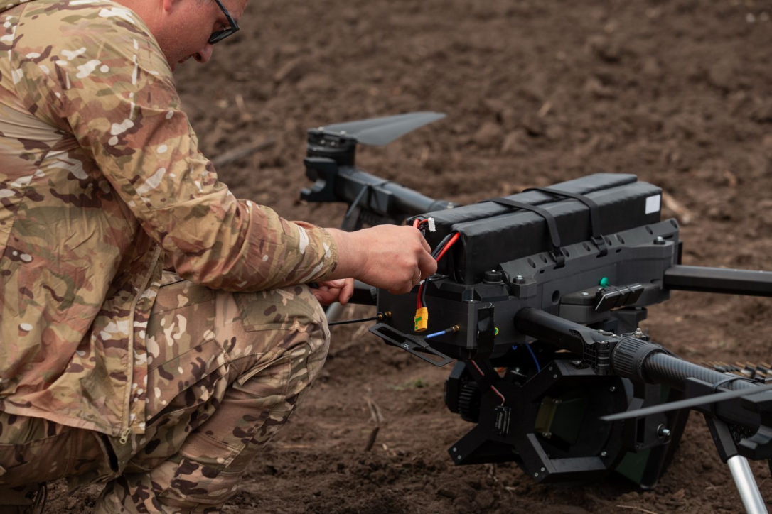 Атакует уникальный украинский дрон с ИИ