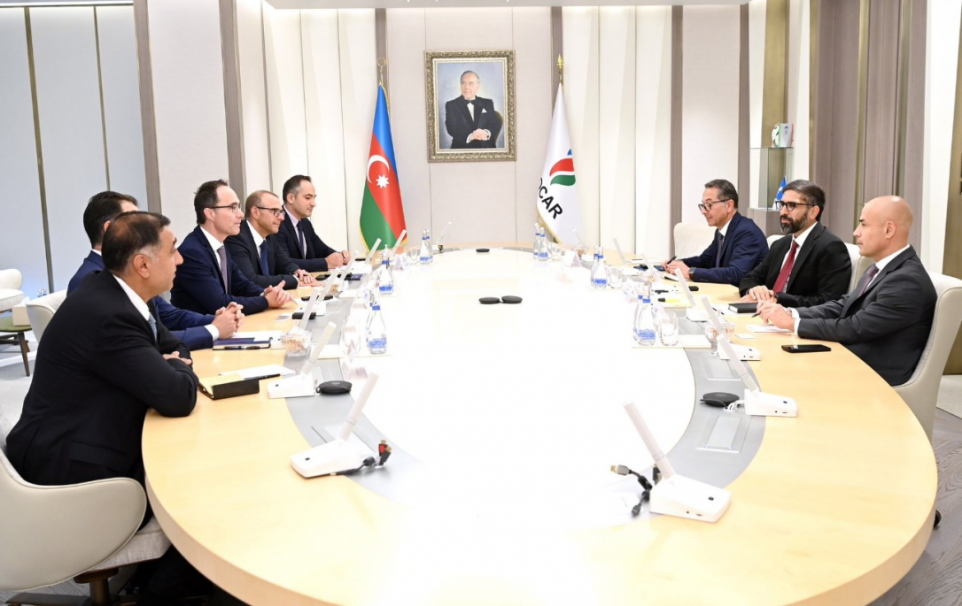 SOCAR и Arthur D. Little обменялись мнениями о применении ИИ