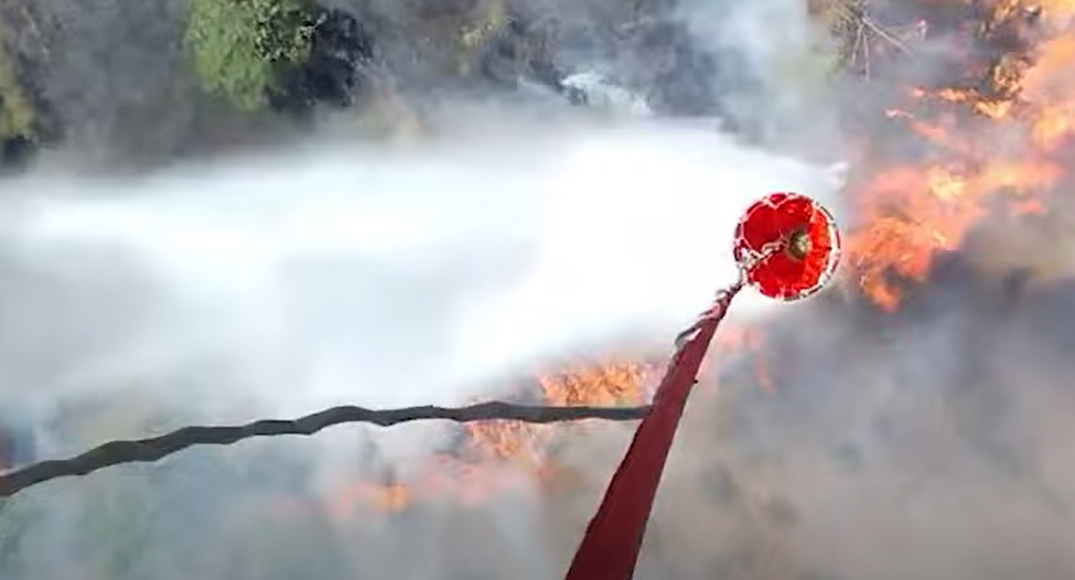 К тушению пожаров в Ходжавендском и Агдеринском районах привлечены вертолеты МЧС