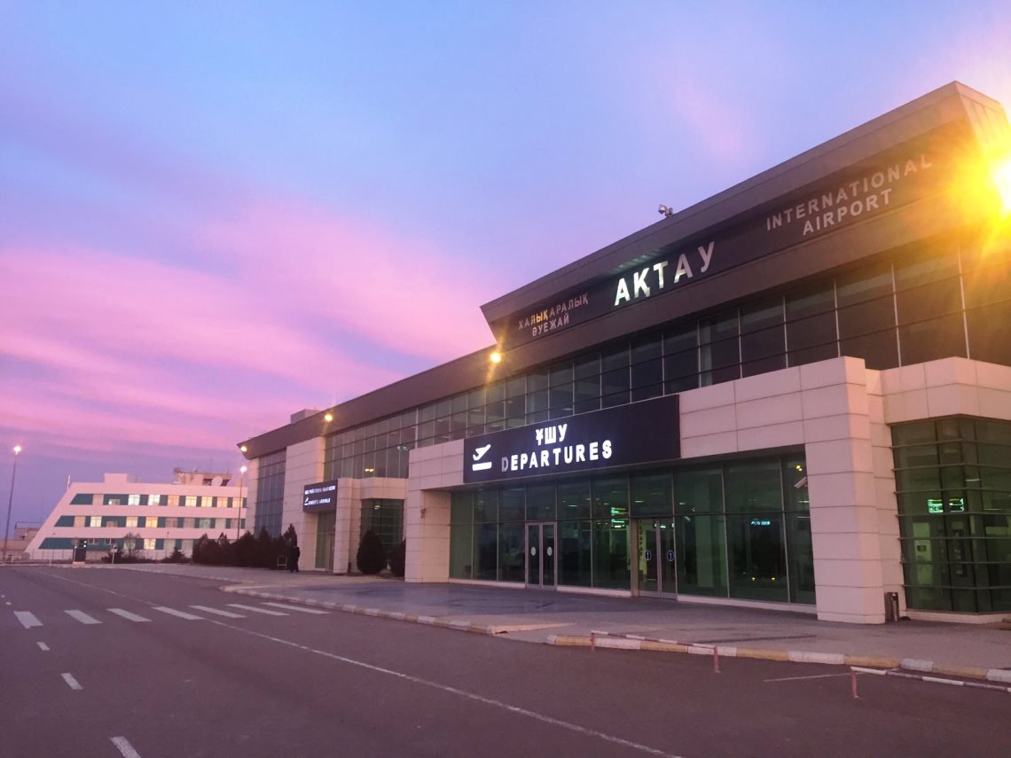 Пассажиров рейса Актау – Шымкент экстренно эвакуировали из-за угрозы взрыва
