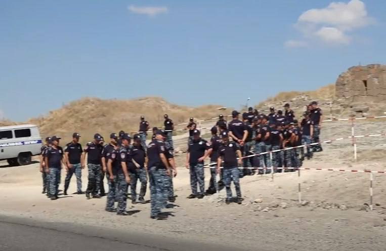 Активисты требуют вывода российской базы из Армении