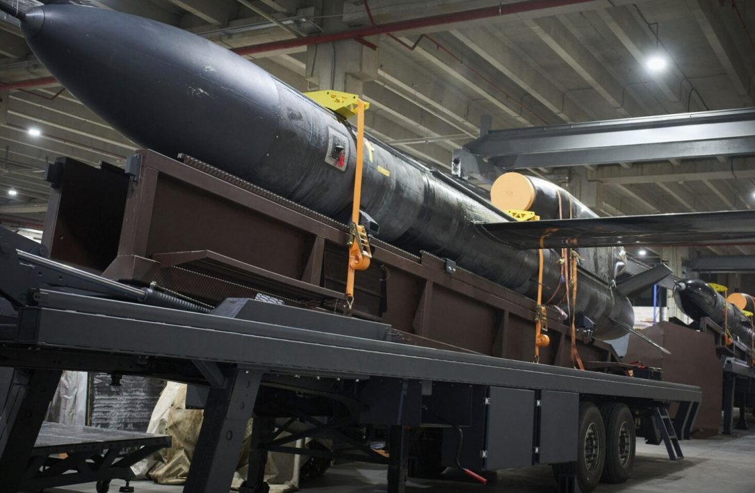 Зеленский признал наличие проблем с ракетами "Фламинго"