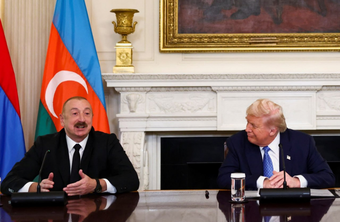 Трамп: США отменяют ограничения на военное сотрудничество с Азербайджаном
