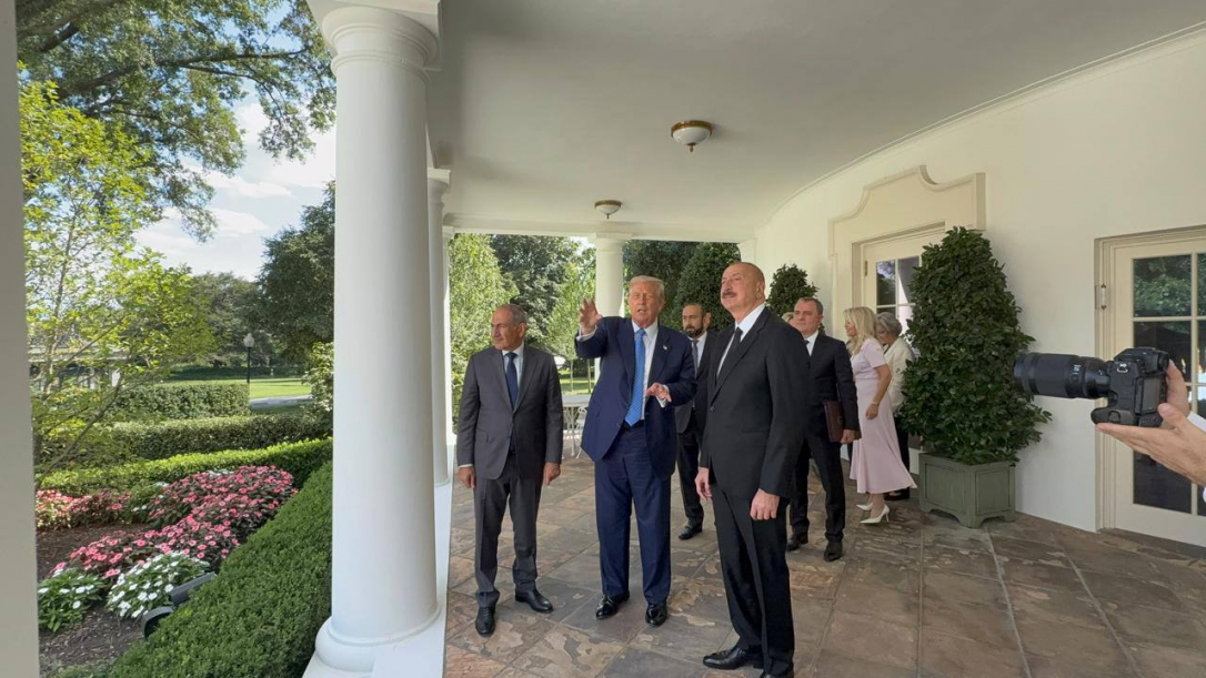 «Путин сказал, что это было потрясающе». Трамп вспомнил о мирной сделке Баку и Еревана