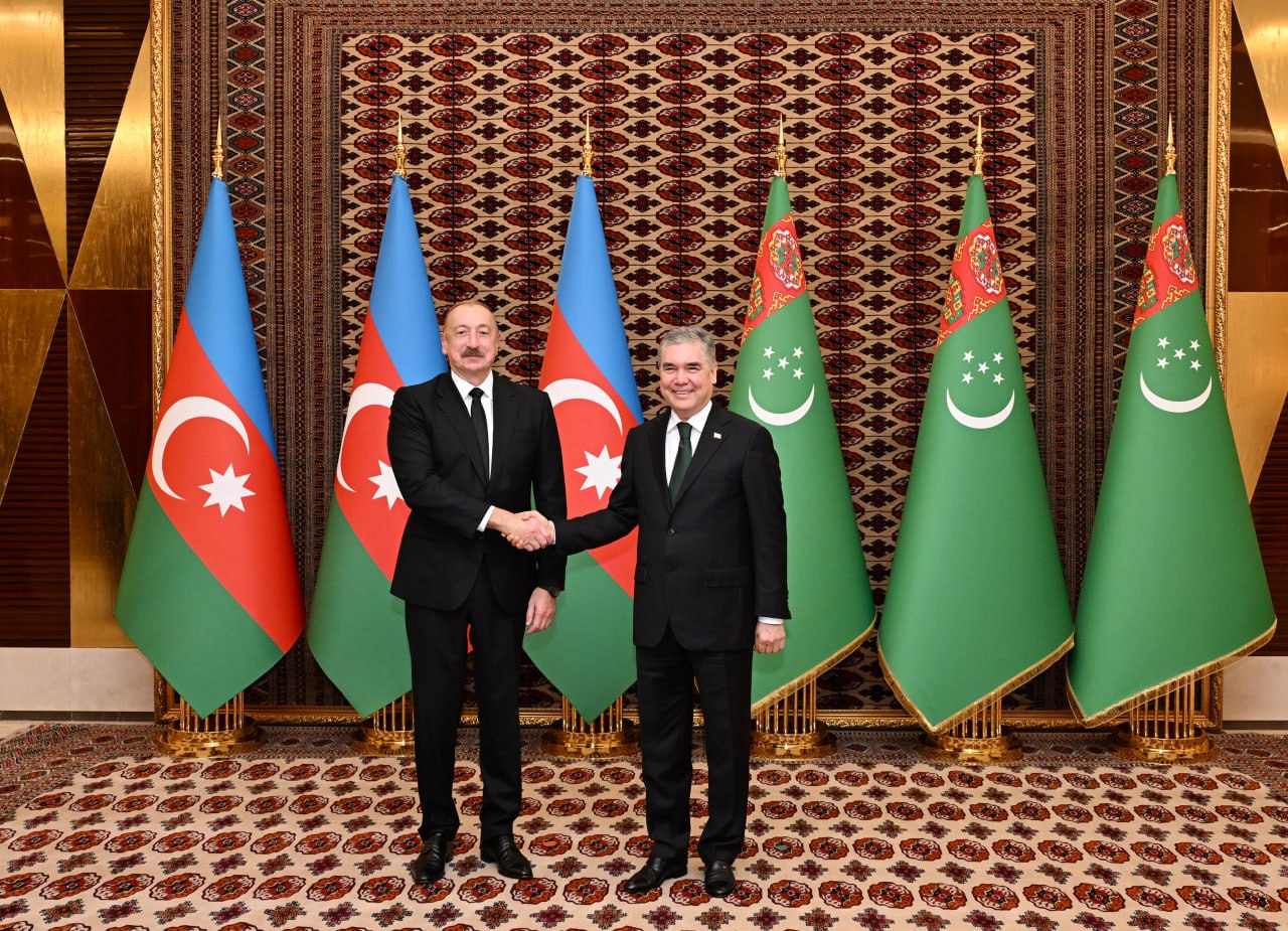 Гурбангулы Бердымухамедов: Азербайджан и Туркменистан объединяет Каспийское море