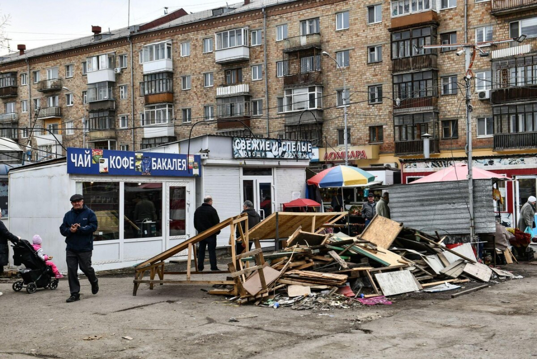 В Свердловске снесли мини-рынок, где торговали выходцы из Азербайджана