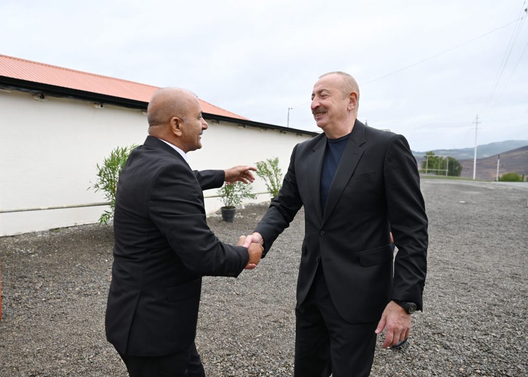 Алиев побывал в селе Сос в доме переселенца