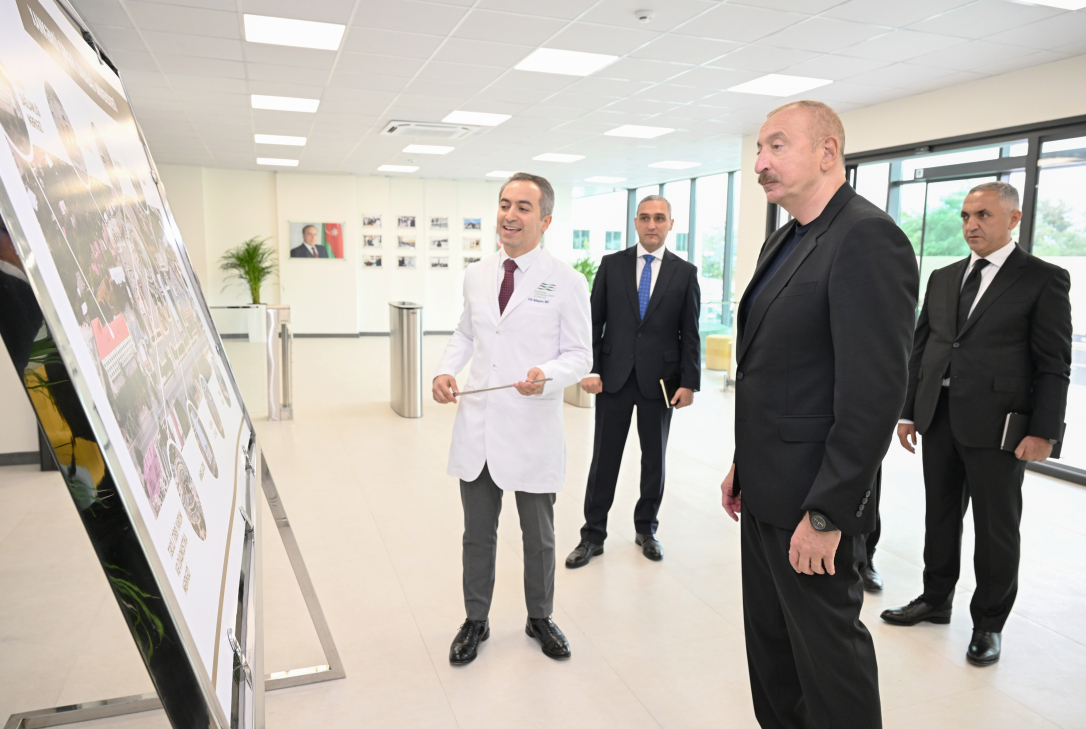 Президент Алиев открыл в Ханкенди здание клиники и учебный корпус