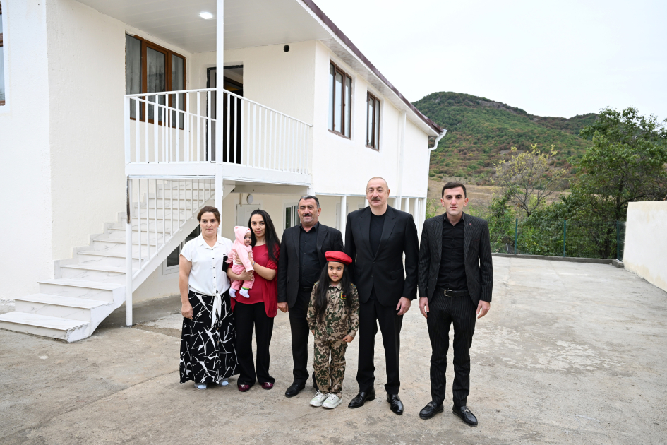 Ильхам Алиев посещает Ходжалинский район