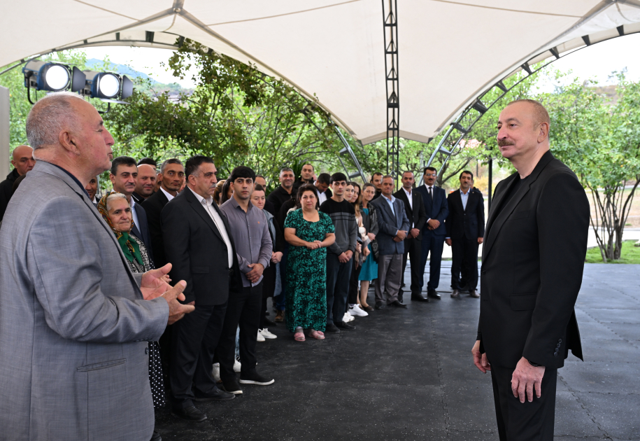 Ильхам Алиев встретился с жителями сел Ходжалинского района