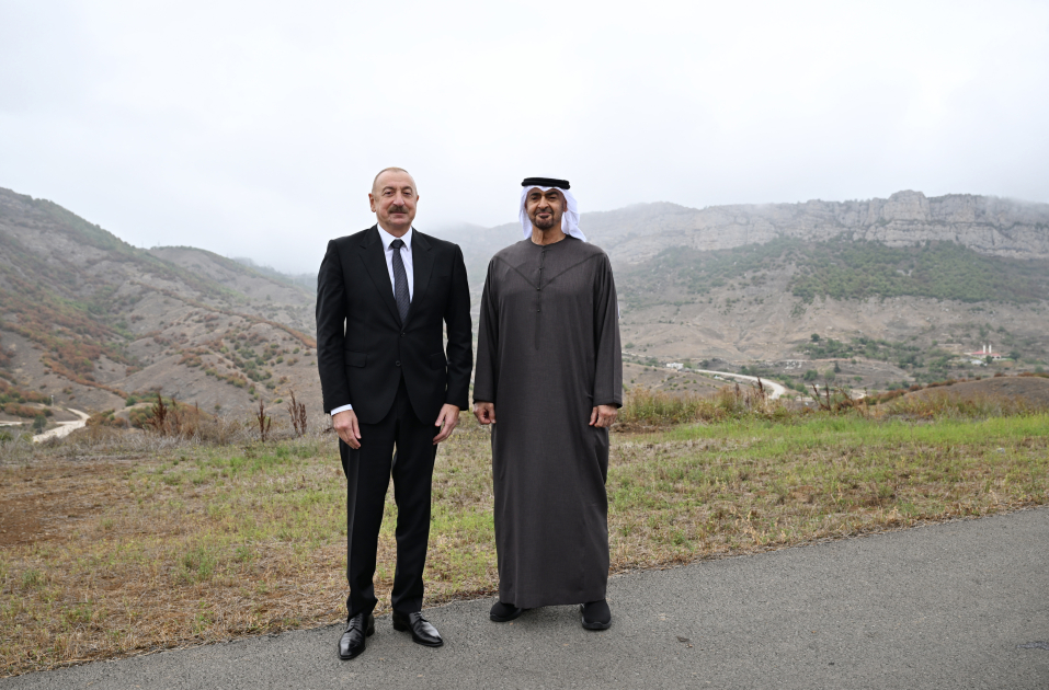 Алиев и президент ОАЭ вместе проехали по Физули и сделали фото в Шуше