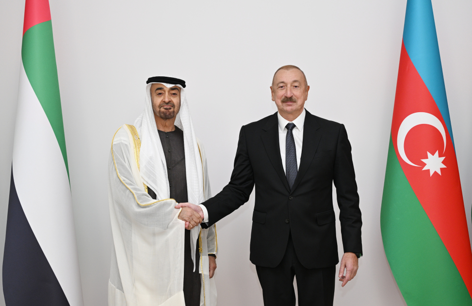 Ильхам Алиев и президент ОАЭ провели переговоры