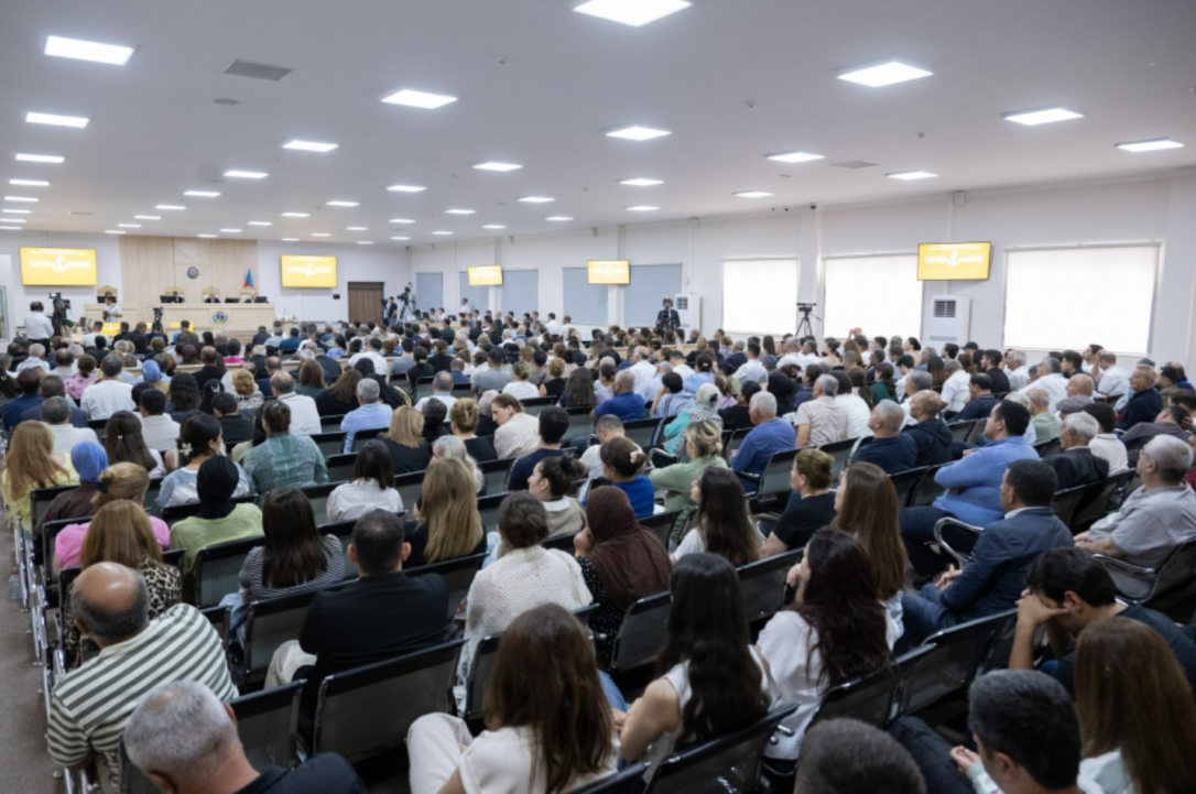 Показания на суде в Баку: Враг ударил по автомобилю скорой помощи...