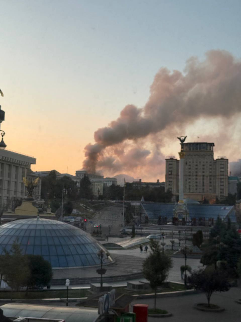 Ночь под атакой: Россия впервые ударила по зданию кабмина Украины