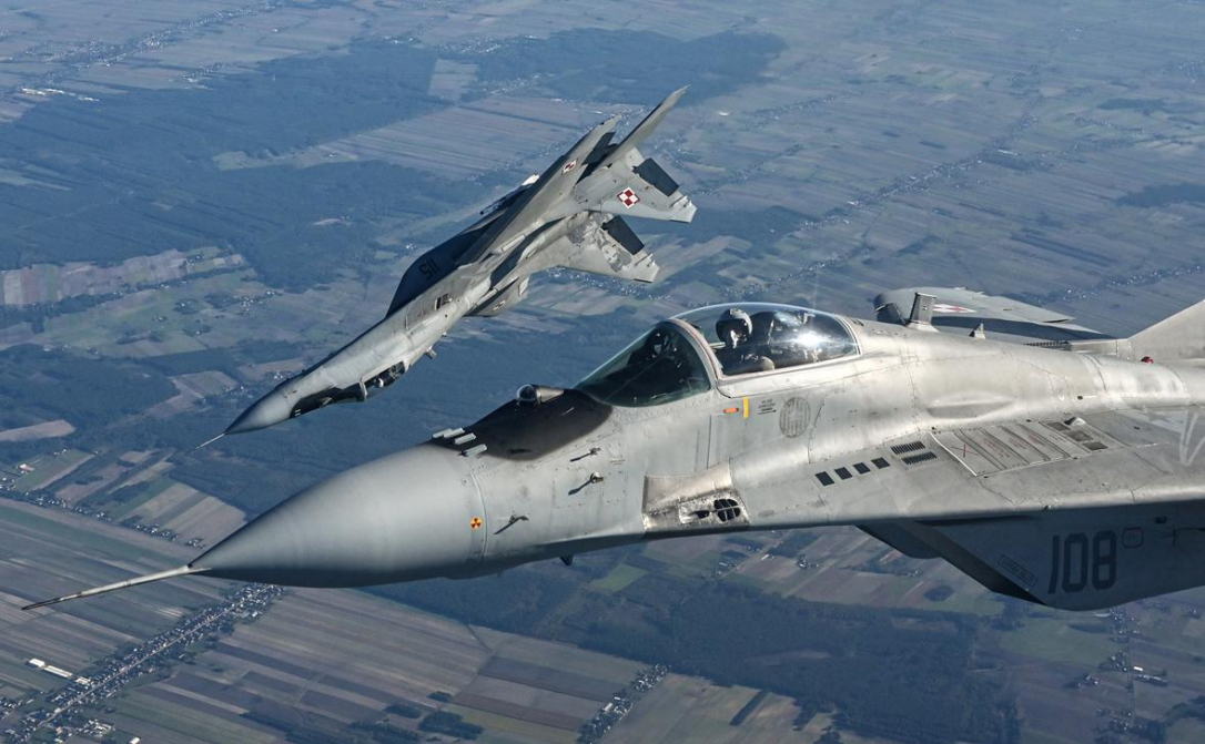 На востоке Польши и в Румынии объявлена тревога из-за угрозы дронов