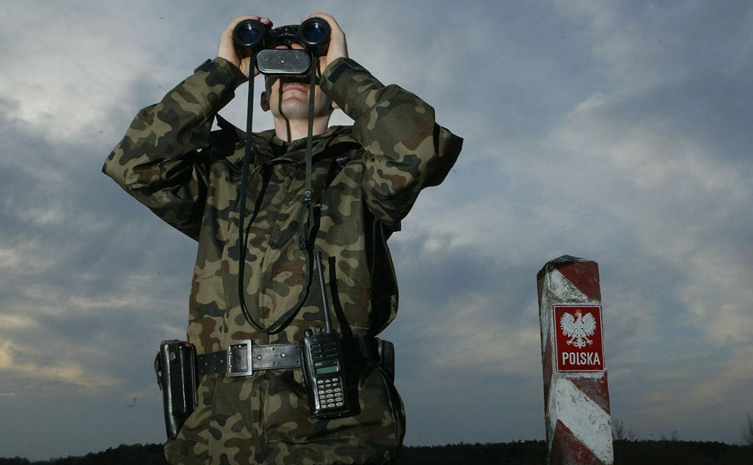 НАТО не считает вторжение дронов нападением на Польшу