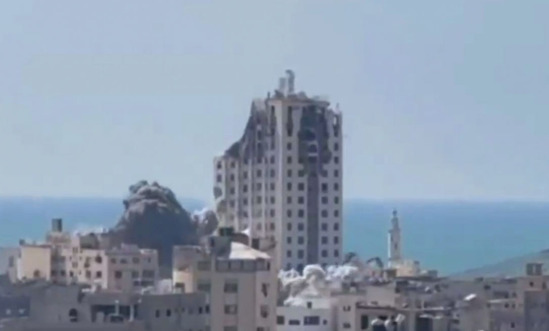 Израиль продолжает уничтожать многоэтажные здания в Газе