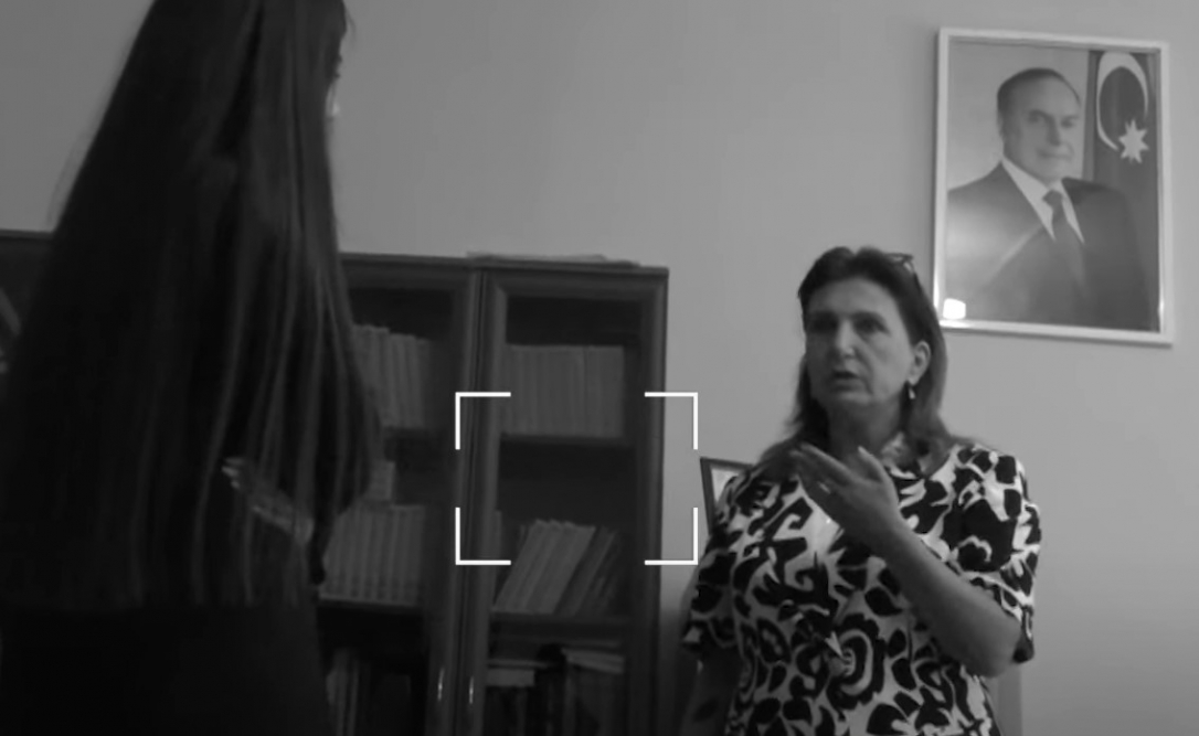 Директор школы в Ясамальском районе отвергла обвинения в поборах