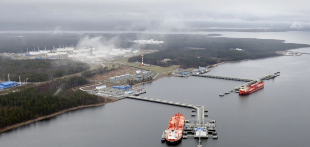 Украина атаковала крупнейший нефтеналивной порт России