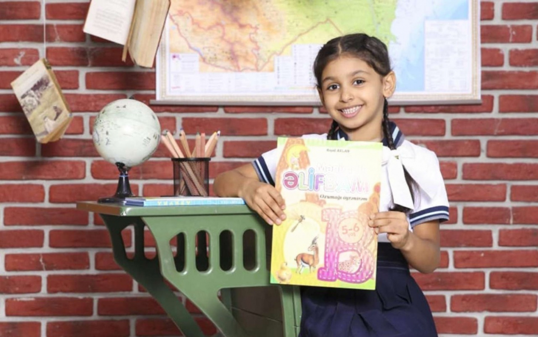 10-миллионная жительница Азербайджана пошла в первый класс