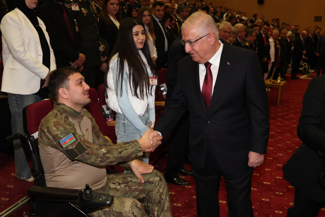 Яшар Гюлер встретился с азербайджанскими ветеранами