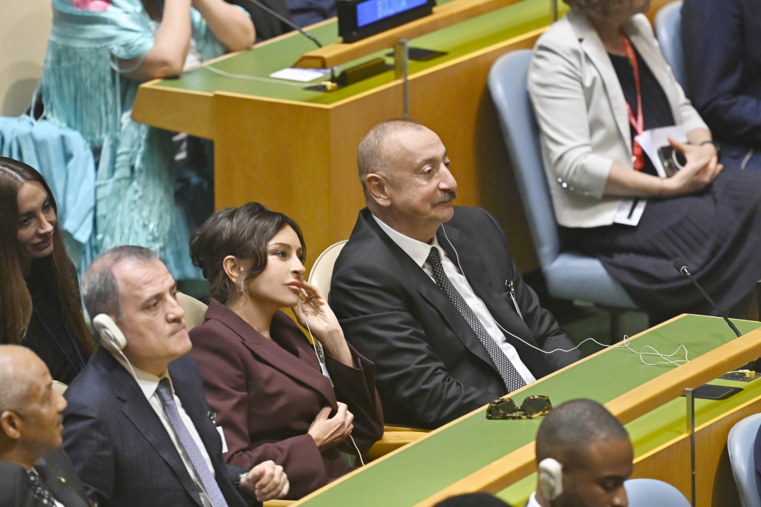 Алиевы поделились публикацией об участии в сессии Генассамблеи ООН