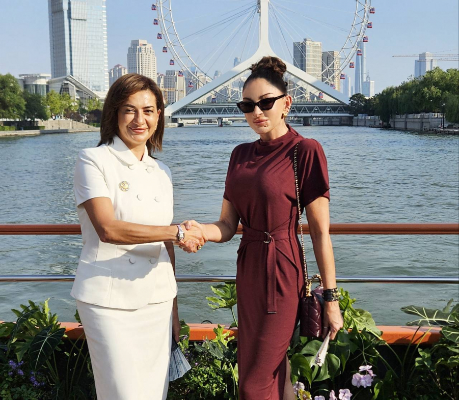 Мехрибан Алиева и Анна Акопян сделали совместное фото&nbsp;