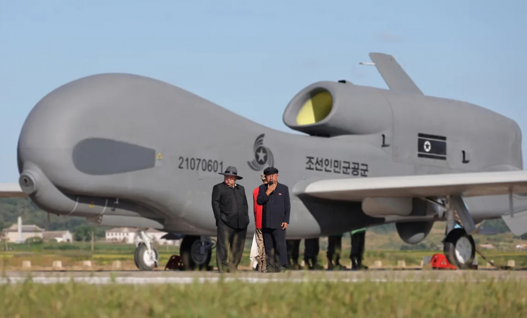 КНДР показала свои гигантские беспилотники
