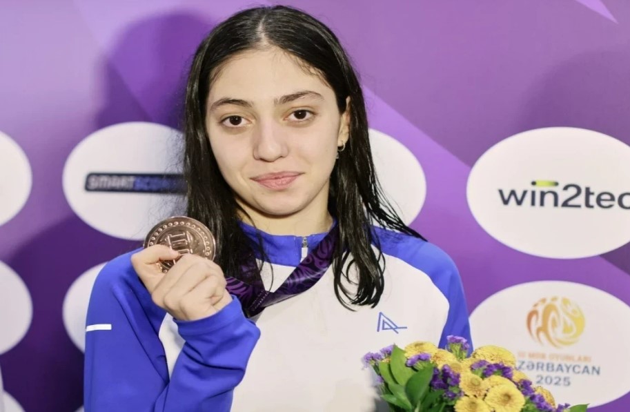 Мехри Абдуррахманлы завоевала бронзу Игр СНГ