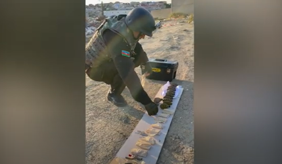 В Масазыре обнаружены 13 боевых гранат и множество патронов