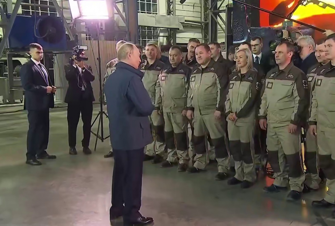 Путин заявил о резком росте выпуска военной продукции