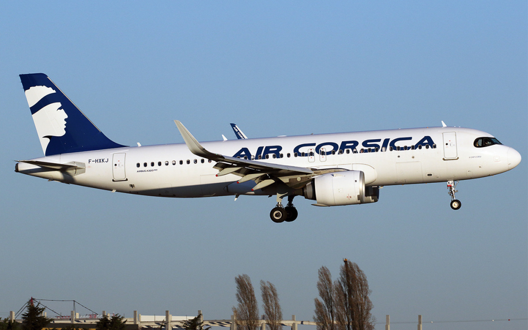 Во Франции самолет не мог приземлиться из-за уснувшего авиадиспетчера