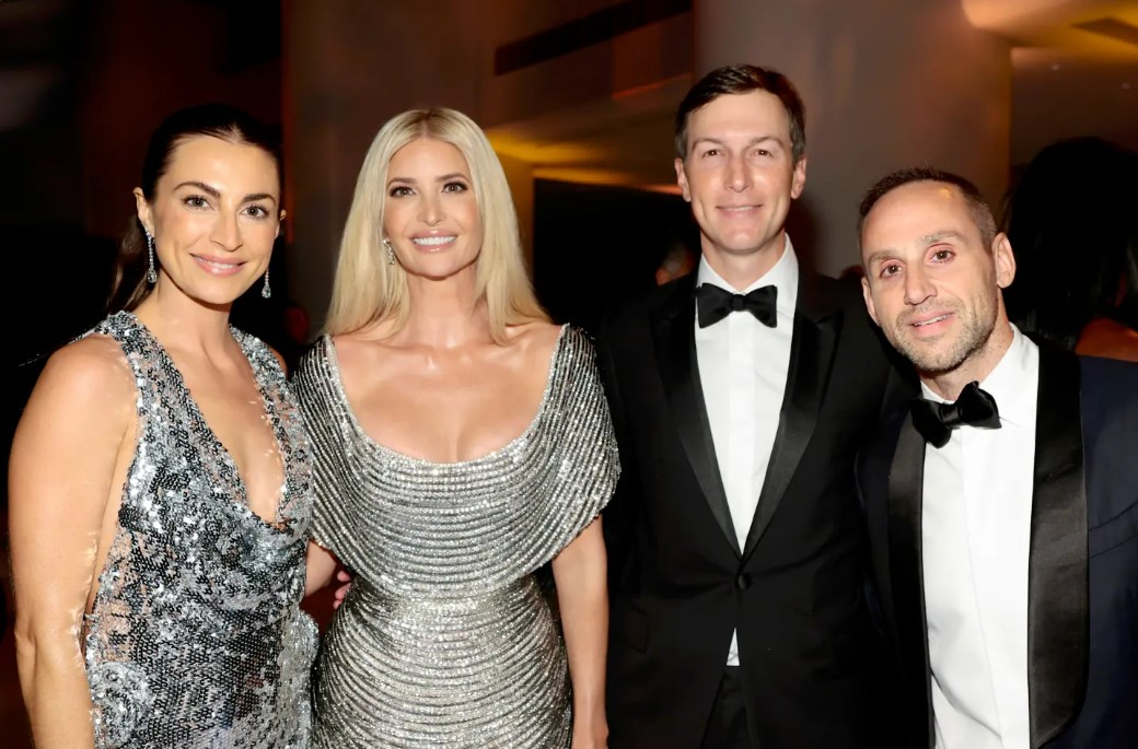 Maxfiy kamerada uzbekcha seks